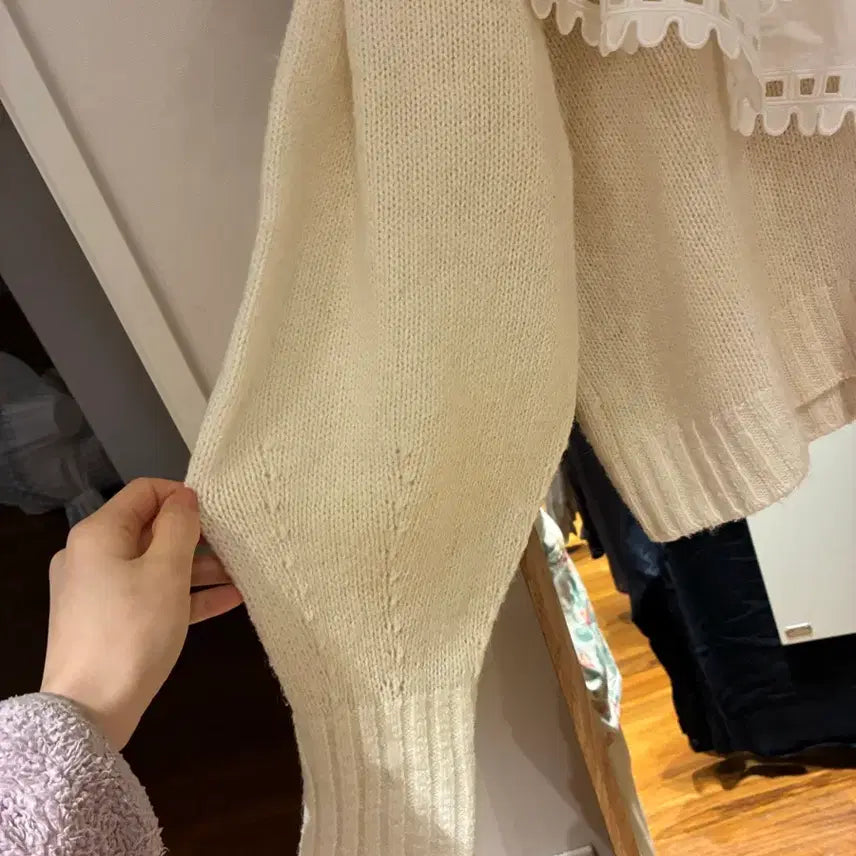 [BUNJANG] Sea New York Ruffle Sweater / 씨뉴욕 sea newyork 러플 스웨터