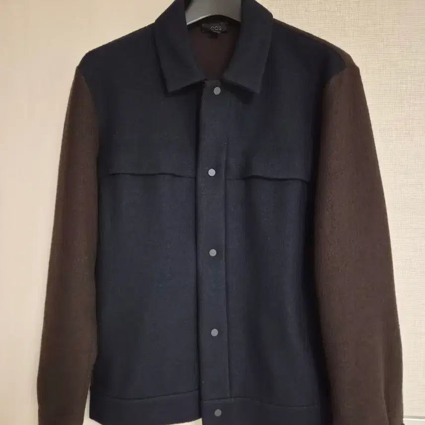 [SOLD OUT] COS 네이비 브라운 배색 울자켓