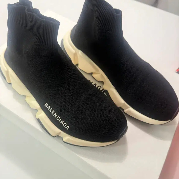 [BUNJANG] Balenciaga Speedrunner Sneakers / 발렌시아가 스피드러너 36