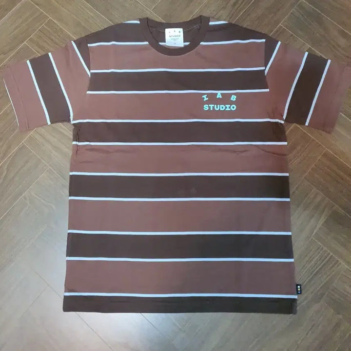 [BUNJANG] IAB Studio Stripe T-Shirt / 아이앱 스튜디오 스트라이프 반팔 티셔츠