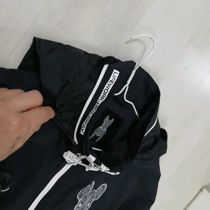 [SOLD OUT] 라이프워크 블랙 바람막이 점퍼 100~105