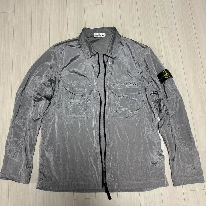 [SOLD OUT] 스톤아일랜드 나일론메탈 19ss 펄그레이 xl 사이즈 판매합니다.