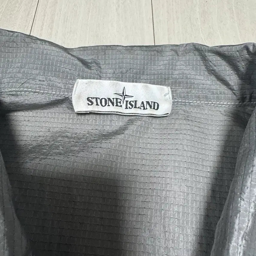 [SOLD OUT] 스톤아일랜드 나일론메탈 19ss 펄그레이 xl 사이즈 판매합니다.