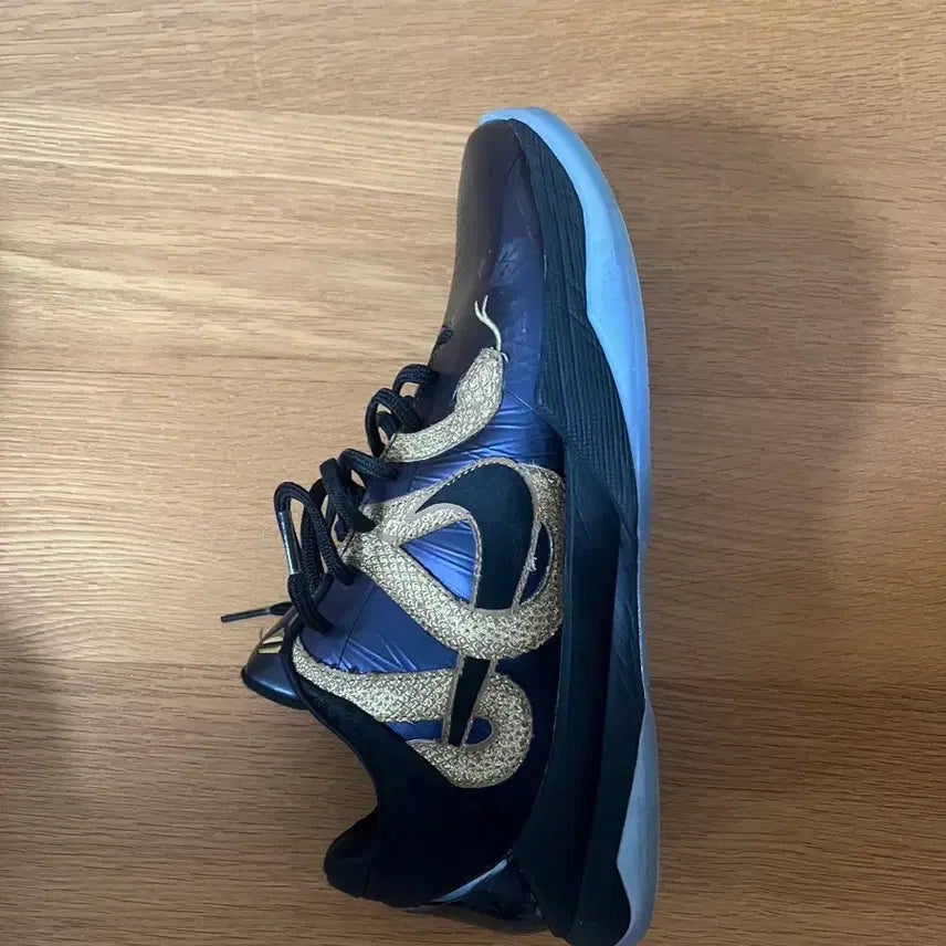 [BUNJANG] Kobe 5 Year of the Snake Eggplant Sneakers / 코비 5 뱀의해 에그플랜트 285