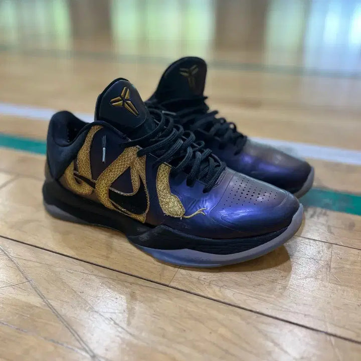 [BUNJANG] Kobe 5 Year of the Snake Eggplant Sneakers / 코비 5 뱀의해 에그플랜트 285