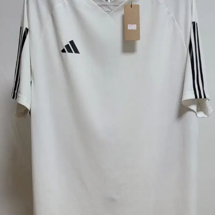 [BUNJANG] Adidas Short Sleeve T-shirt / 아디다스 반팔 티셔츠입니다