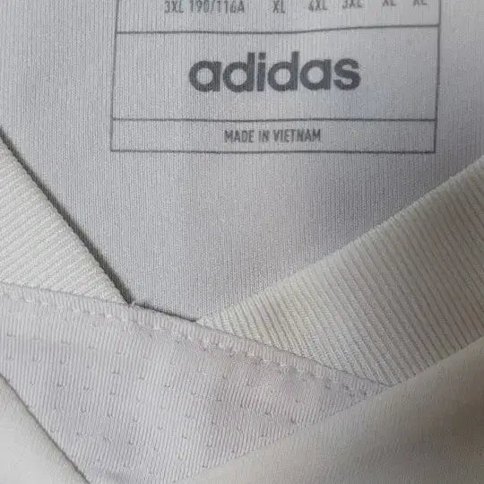 [BUNJANG] Adidas Short Sleeve T-shirt / 아디다스 반팔 티셔츠입니다