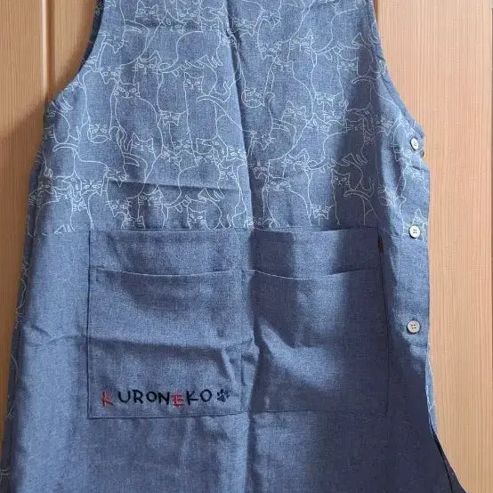 [BUNJANG] Denim Apron with Kuroneko Cat Printing / 쿠로네코 고양이 프린팅 데님 앞치마
