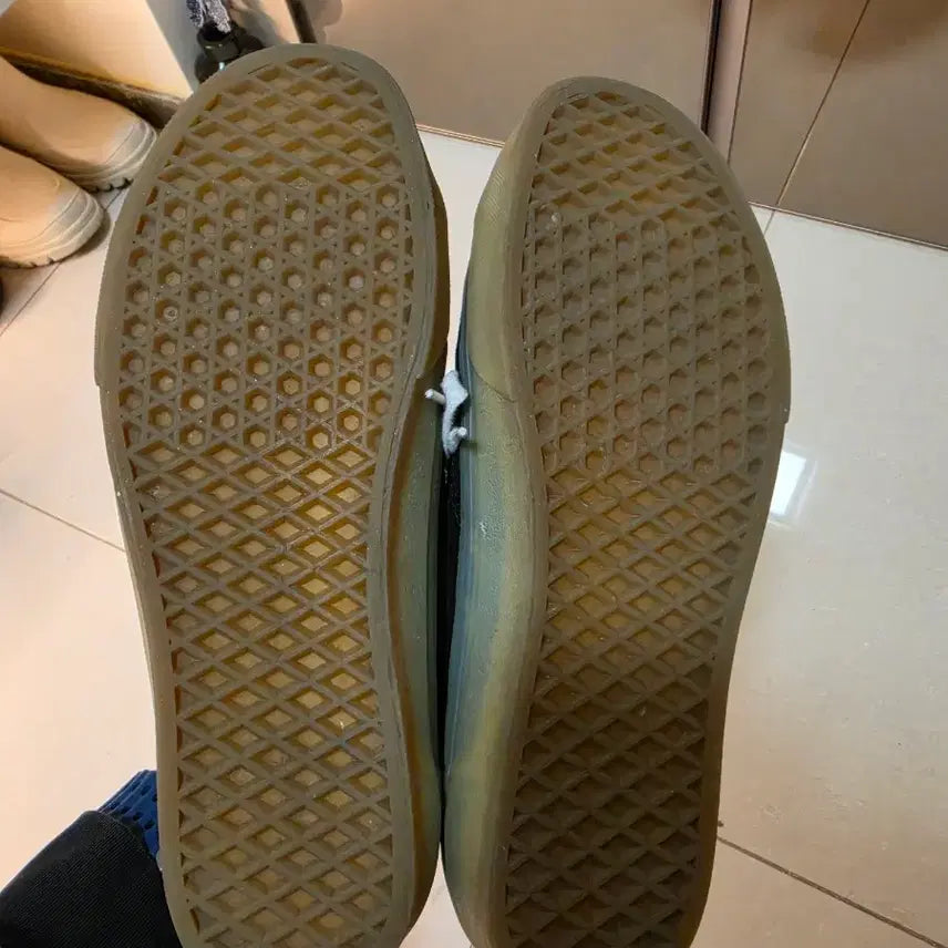 [BUNJANG] Vans Style 36 Black Sneakers / 반스 스타일 36 블랙 280