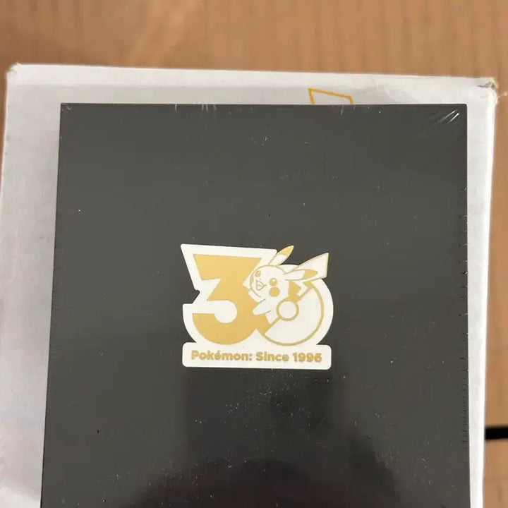 [BUNJANG] Pokemon 30th Anniversary Badge / 한국한정 미개봉 포켓몬스터 30주년 뱃지 3월 품절 상품