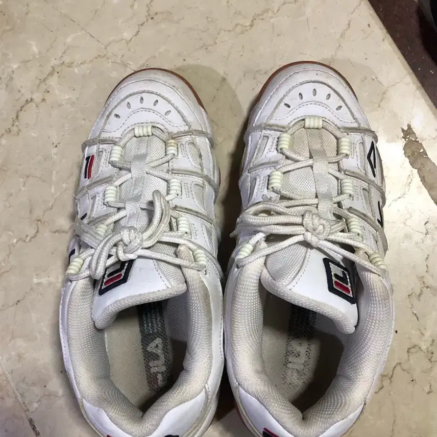 [BUNJANG] Fila White Sneakers US 8 / 휠라 Fila 흰색 운동화260