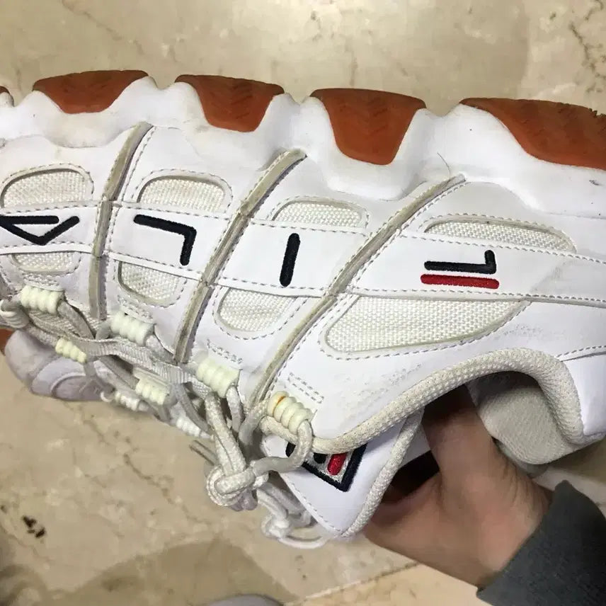[BUNJANG] Fila White Sneakers US 8 / 휠라 Fila 흰색 운동화260