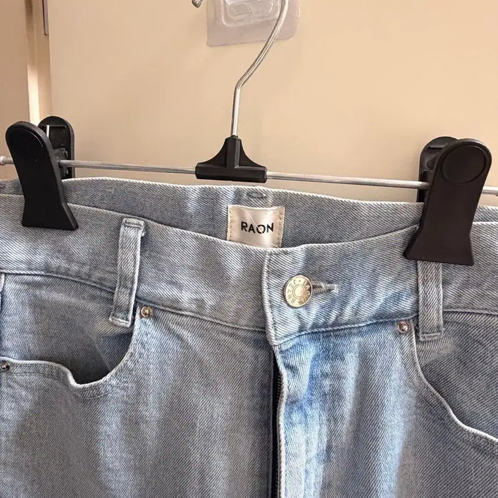 [BUNJANG] Raon Museera Light Blue Bootcut Jeans / 라온 뮤제라 연청 부츠컷