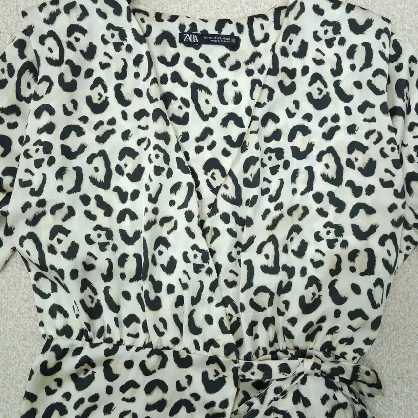 [BUNJANG] ZARA Leopard Print Long Wrap Dress / (XS)자라 여성 레오파드 롱 랩 원피스 긴팔 레이어드 M20W2856