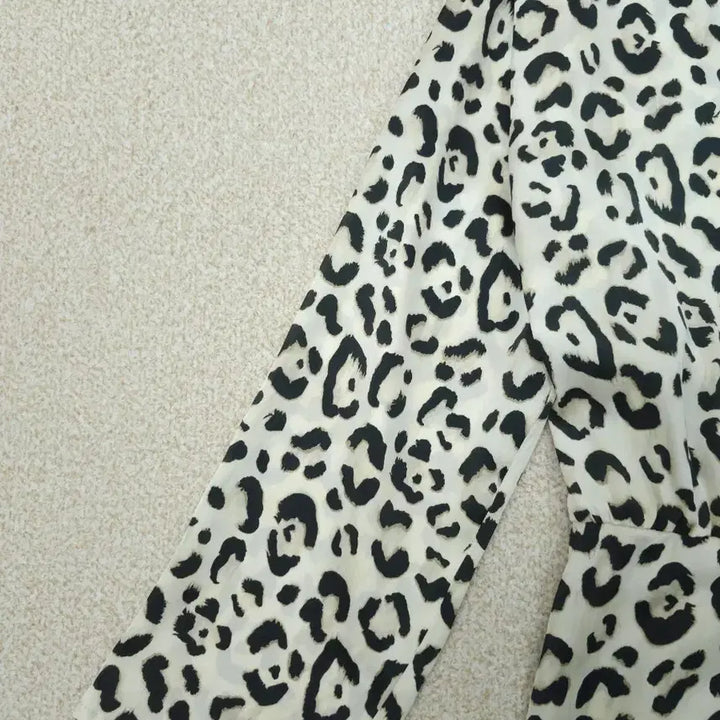 [BUNJANG] ZARA Leopard Print Long Wrap Dress / (XS)자라 여성 레오파드 롱 랩 원피스 긴팔 레이어드 M20W2856
