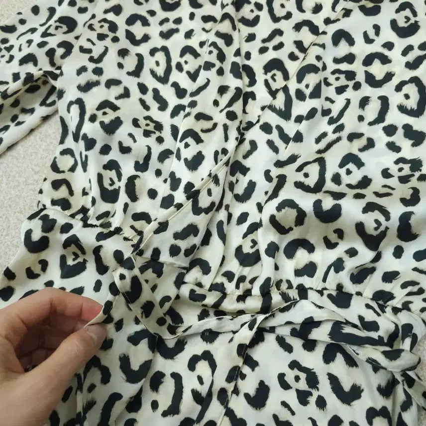 [BUNJANG] ZARA Leopard Print Long Wrap Dress / (XS)자라 여성 레오파드 롱 랩 원피스 긴팔 레이어드 M20W2856