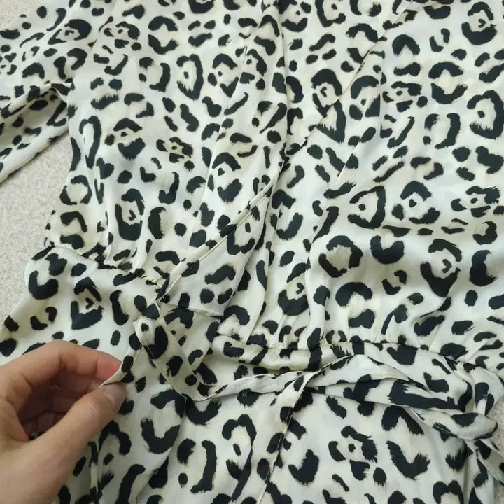 [BUNJANG] ZARA Leopard Print Long Wrap Dress / (XS)자라 여성 레오파드 롱 랩 원피스 긴팔 레이어드 M20W2856