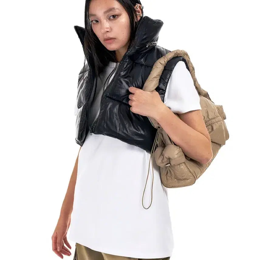 [BUNJANG] Leey Shirring Padded Shoulder Bag Beige / Leey 엘이이와이 셔링 패딩 숄더백 베이지