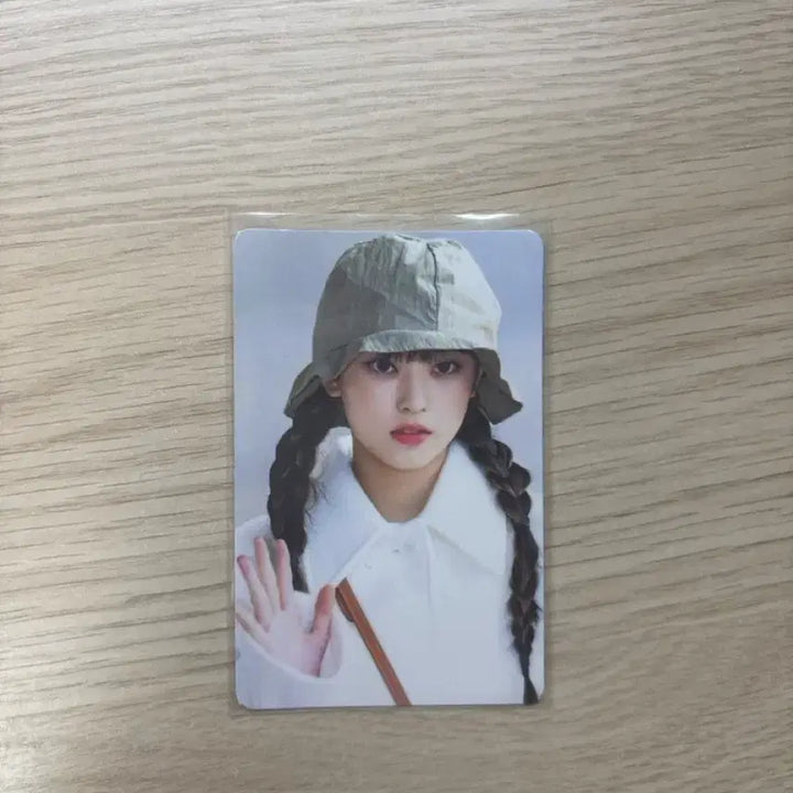 [BUNJANG] NewJeans Haerin Photocard / 뉴진스 해린님 포토카드(배송비 포함)