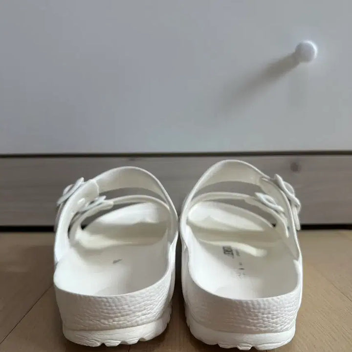 [BUNJANG] Birkenstock Arizona EVA Sandals White (245) / 버켄스탁 아리조나 에바 EVA 245 화이트