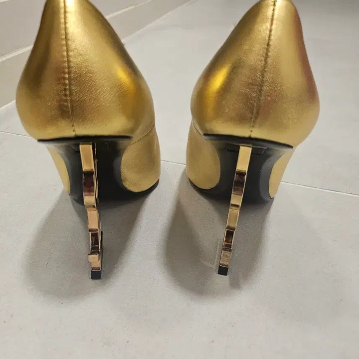 [BUNJANG] Saint Laurent Gold Logo Pumps Heel / 생로랑 금장 로고 펌프스힐 골드