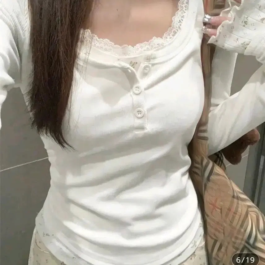 [BUNJANG] Temu Layered Ribbed Long Sleeve T-Shirt White S / 테무 레이스 플라워 레이어드 골지 긴팔 티셔츠 s