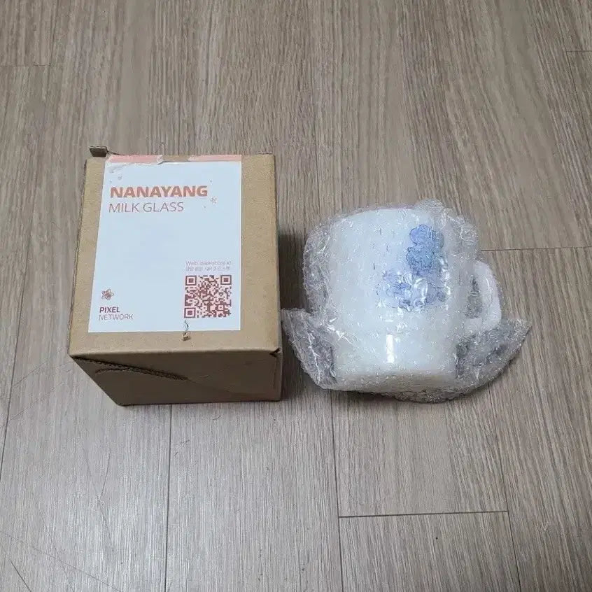 [BUNJANG] Pixels Nana-Yang Milk Glass Cup / 픽셀스토어 나나양 밀크글라스 컵 판매합니다