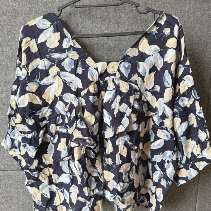 [BUNJANG] Cropped Blouse / 크롭블라우스