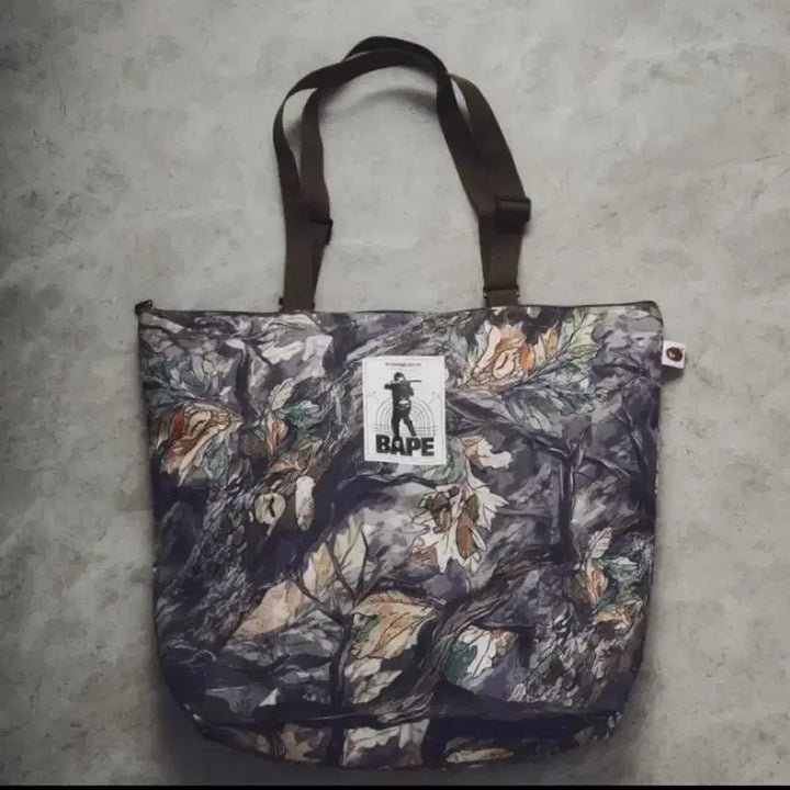 [SOLD OUT] 베이프 잡지부록 카모 토트백