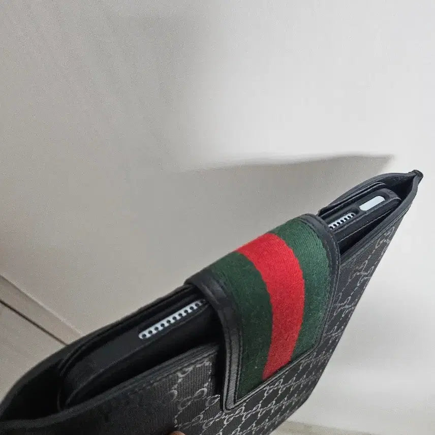 [BUNJANG] Gucci GG Pattern iPad Case / 정품) 구찌 GG패턴 아이패드 케이스 파우치 판매합니다