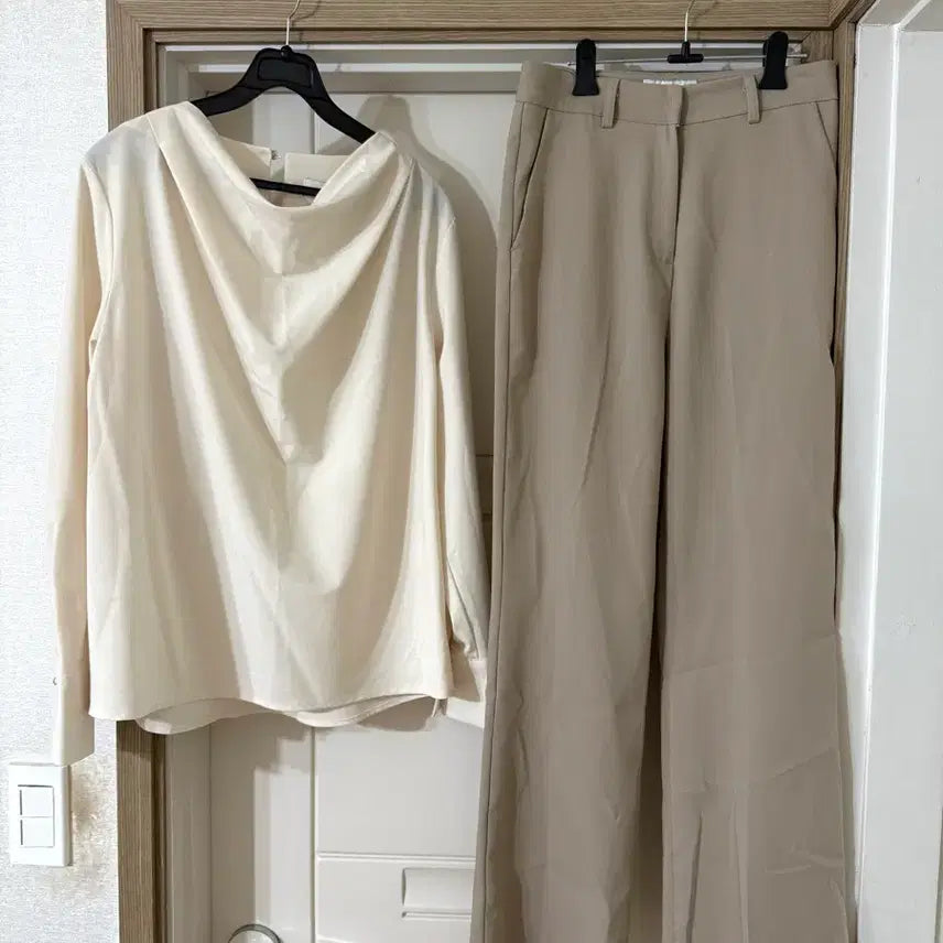 [BUNJANG] Unbranded Ruffle Blouse &amp; Long Slacks Set / 세트/ 셔링 블라우스+롱 슬랙스