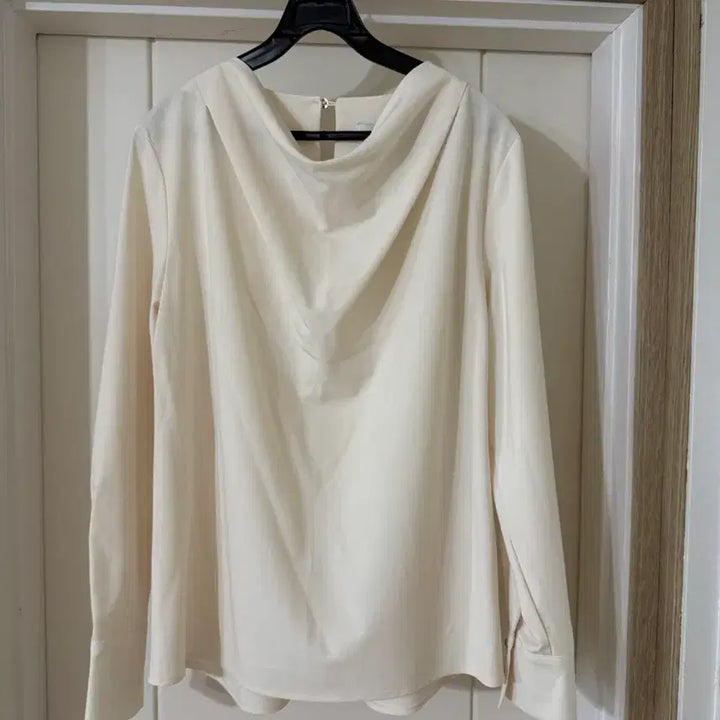 [BUNJANG] Unbranded Ruffle Blouse &amp; Long Slacks Set / 세트/ 셔링 블라우스+롱 슬랙스