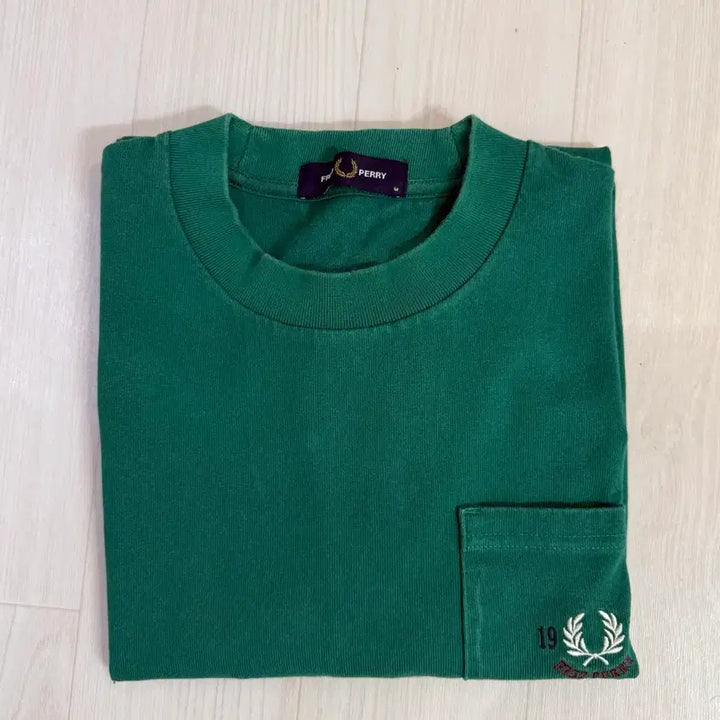 [BUNJANG] Fred Perry Relaxed 1952 T-shirt Green / 프레드페리 릴렉스드1952 티셔츠 라벨 그린 M 사이즈