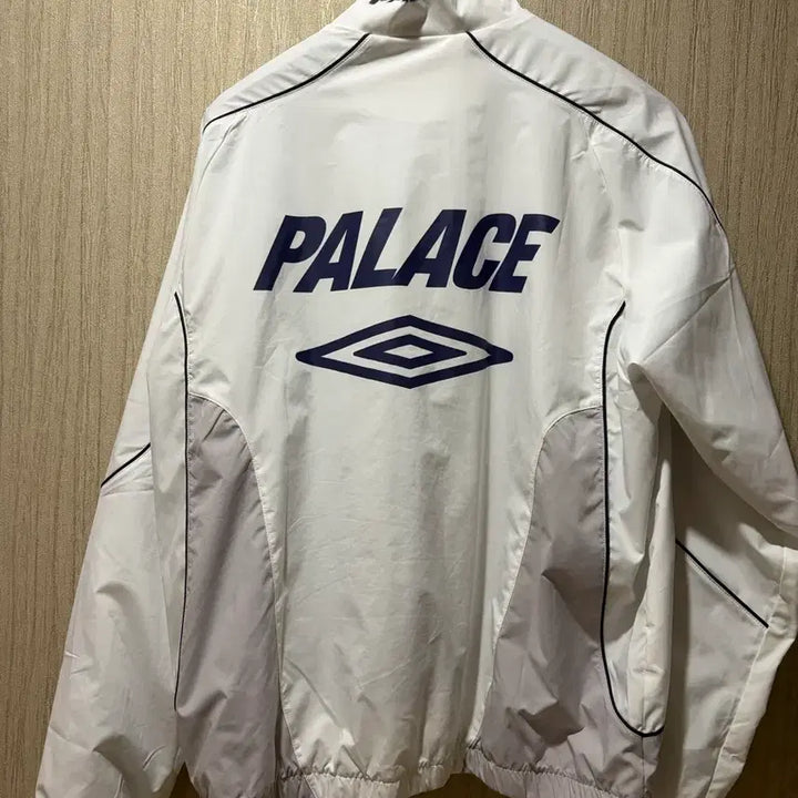 [BUNJANG] Palace x Umbro Track Jacket - Medium / 팔라스x엄브로 트랙 자켓 - m
