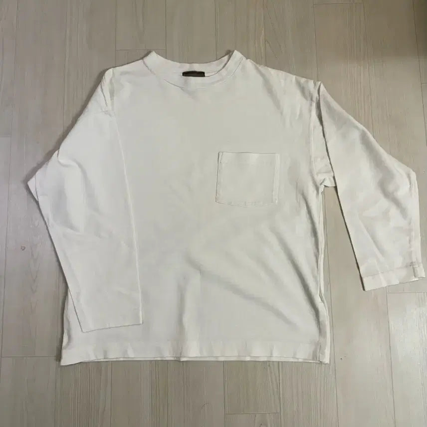 [SOLD OUT] 유나이티드 애로우즈 화이트 긴팔 티셔츠 S 사이즈