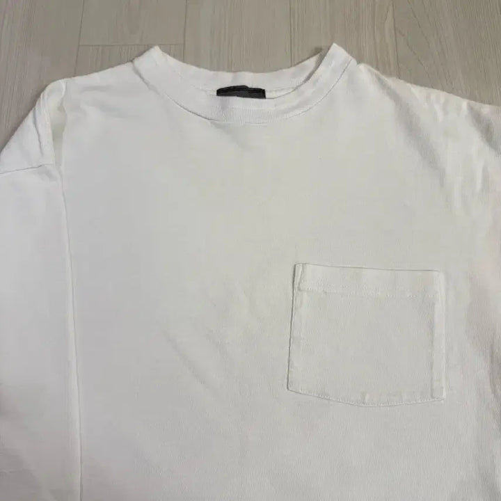 [SOLD OUT] 유나이티드 애로우즈 화이트 긴팔 티셔츠 S 사이즈