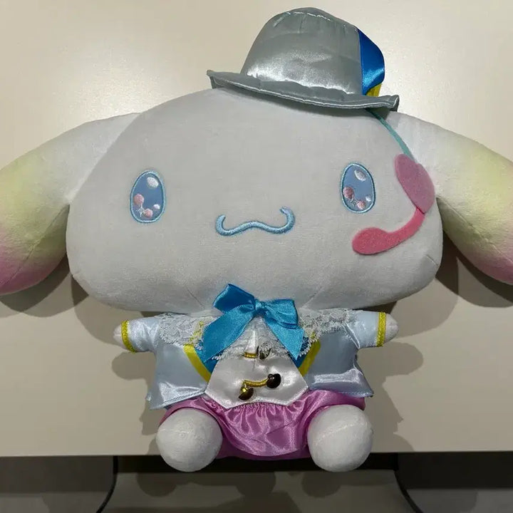 [BUNJANG] Sanrio Cinnamoroll Idol Ver. Big Nui Doll / [새상품 급처] 산리오 공식 아이돌 빅누이 마이크 ver. 시나모롤 인형