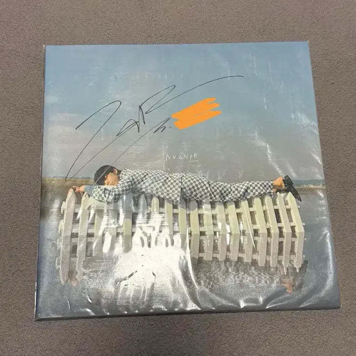 [SOLD OUT] 기리보이 아반떼 lp 사인반 판매합니다.