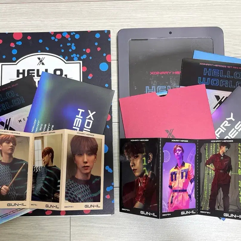 [BUNJANG] Xdinary Heroes Gunil Hello World Album Set / 엑디즈 헬로월드 건일 세트 Hello World 개봉 앨범