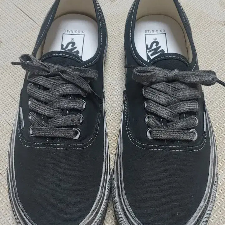 [BUNJANG] Vans Vault OG Authentic LX Stressed Black White Size 265 Unused / 반스 볼트 OG 어센틱 LX 스트레스드 블랙 화이트 265 미사용품