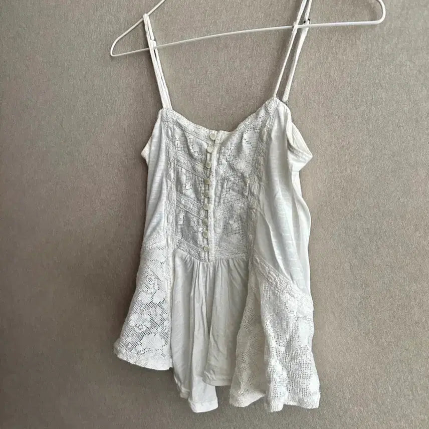 [BUNJANG] Off-White Ethnic Sleeveless Blouse / 에스닉 민소매 블라우스