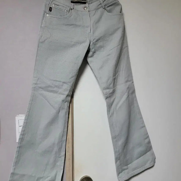 [BUNJANG] Beanpole Bootcut Light Wash Jeans / 빈폴  부츠컷 연청 바지입니다 26인치허리 사이즈 67cm, 엉덩이 둘
