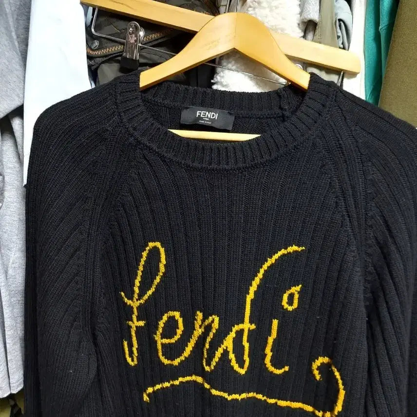 [BUNJANG] Fendi Black Logo Wool Ribbed Knit Sweater Size 56 / 펜디 블랙 로고 울 골지 니트 56 정품검수완료