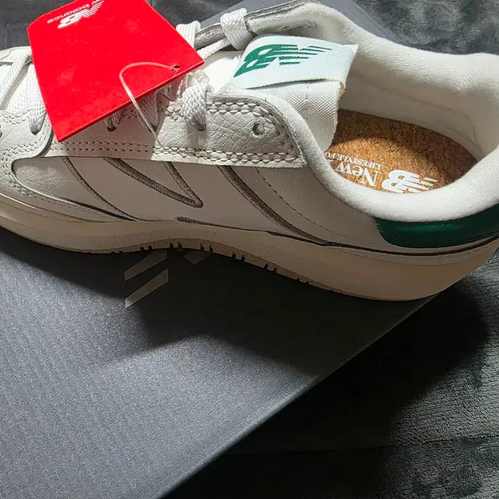[BUNJANG] New Balance CT302 White/Green Sneakers / 뉴발란스  240]  새상품