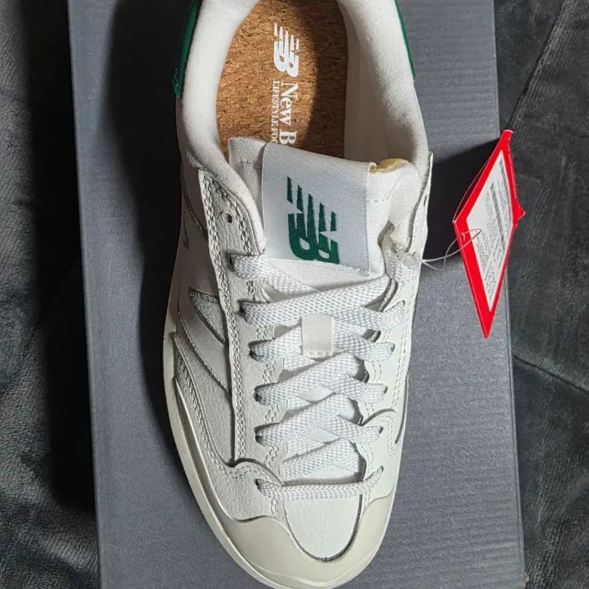 [BUNJANG] New Balance CT302 White/Green Sneakers / 뉴발란스  240]  새상품