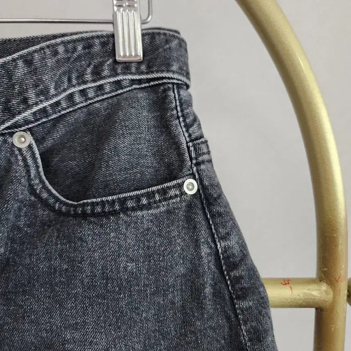 [SOLD OUT] 시카이 블랙 데님 스커트 지퍼 디테일