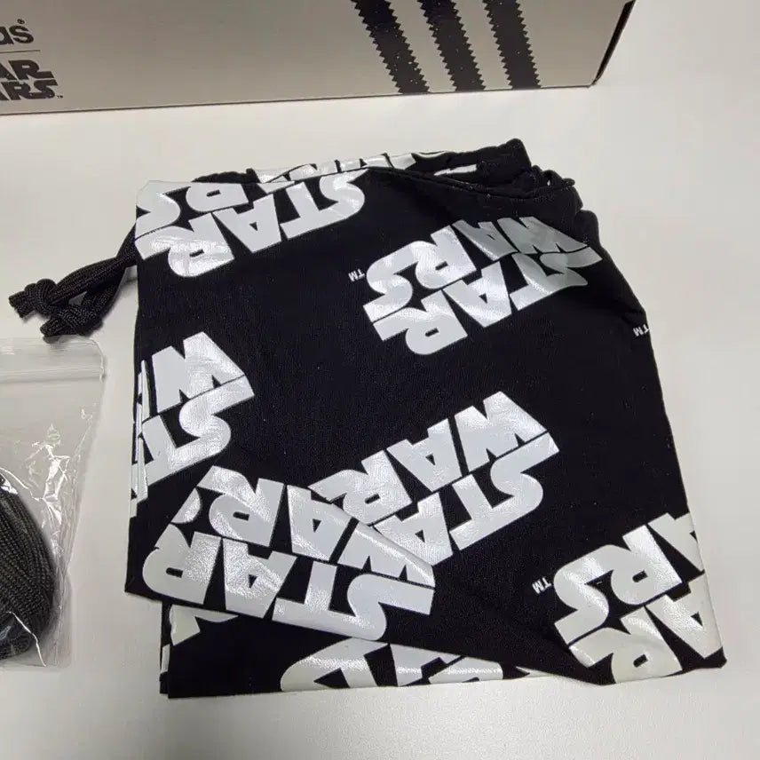 [SOLD OUT] 아디다스 슈퍼스타 스타워즈 골드 운동화 새상품275mm