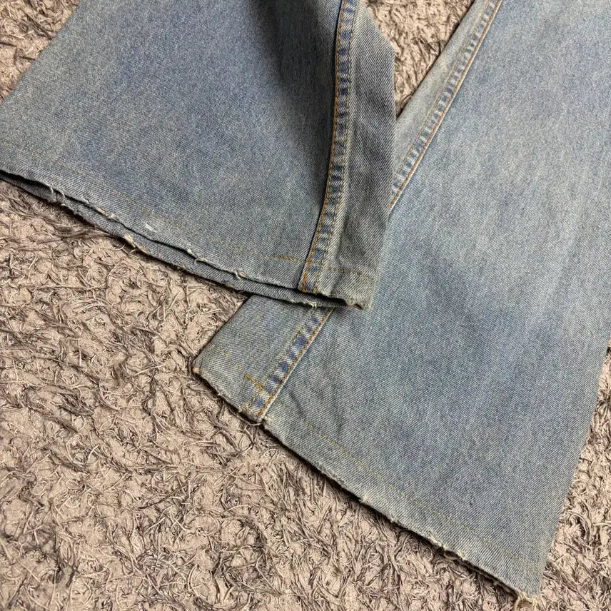 [BUNJANG] Bootcut Denim Pants / 데미지 워싱 부츠컷 데님 팬츠
