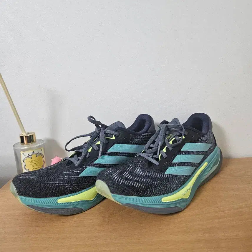 [SOLD OUT] 슈퍼노바 프리마2 270사이즈 런닝화(택포)