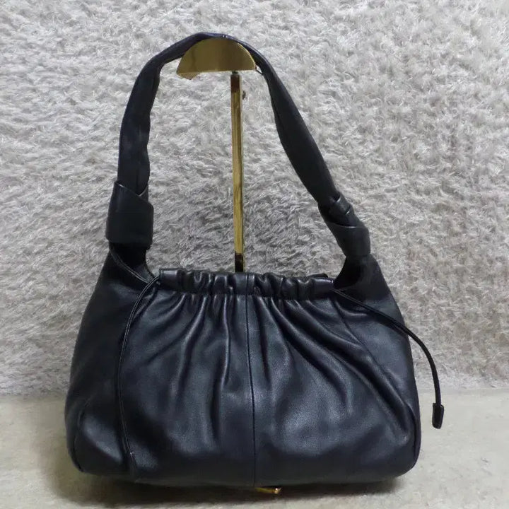 [BUNJANG] Vera Wang Lambskin Shoulder Hobo Bag Black / 베티붐구제 베라왕 양가죽 숄더백 호보백 블랙 중고 가방